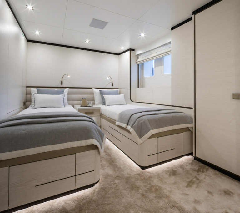 Alia Yachts Virgin Del Mar twin room